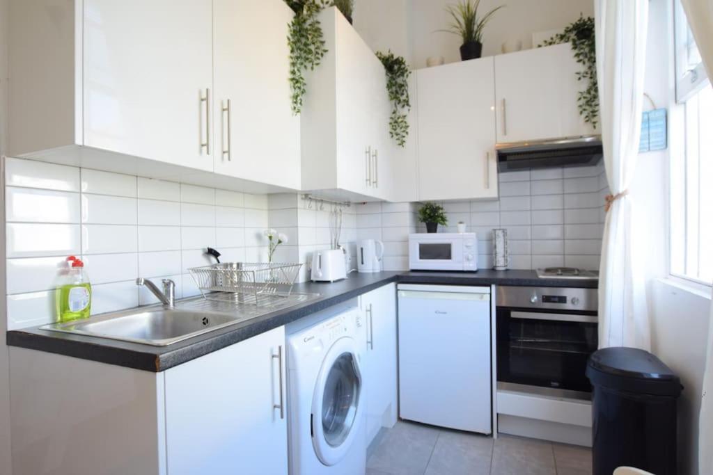 Stylish Studio Apartment Camden 런던 외부 사진